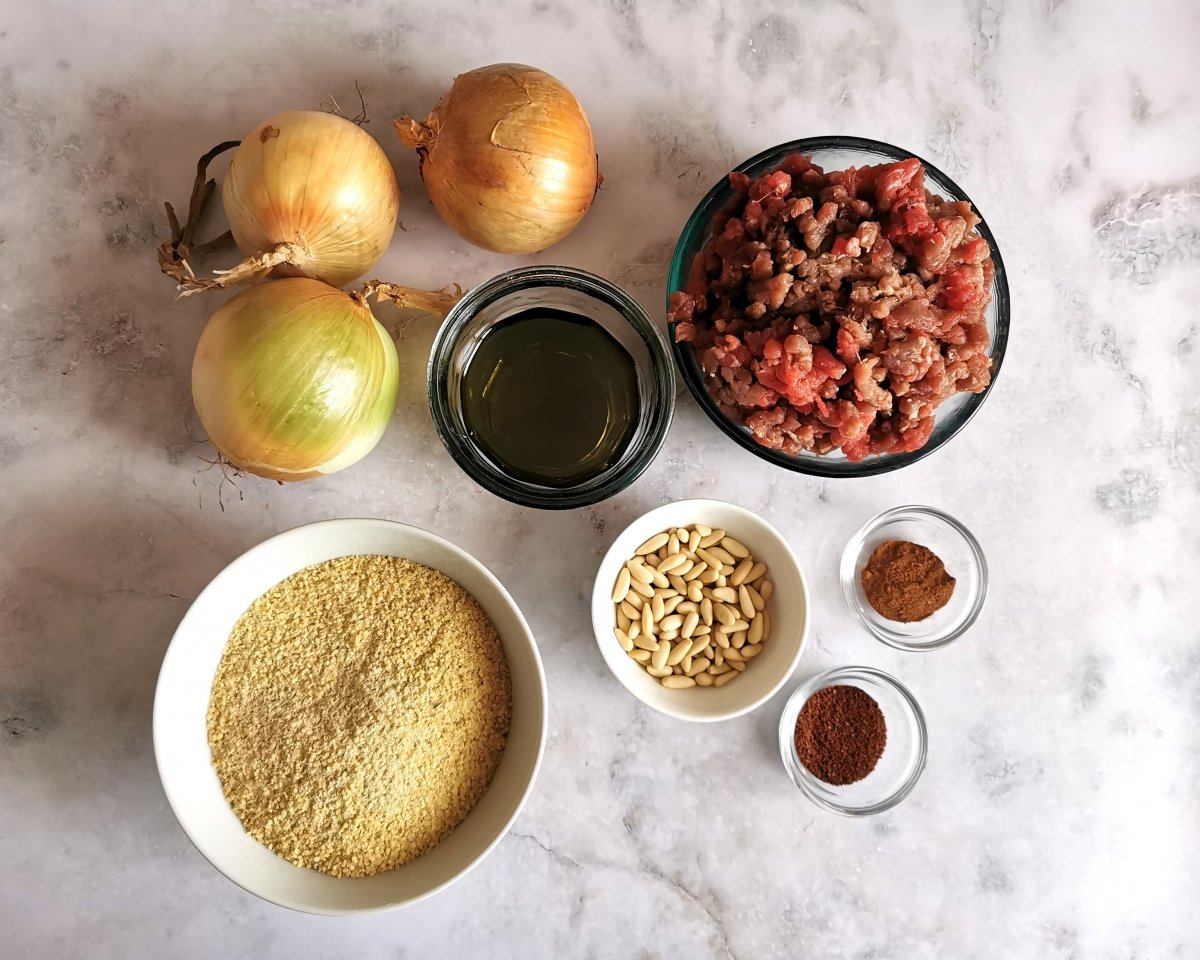 Los ingredientes del kibbeh al horno *