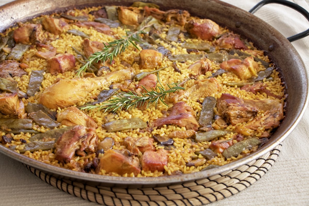 Paella valenciana - Receta de cocina fácil y casera en Bon Viveur